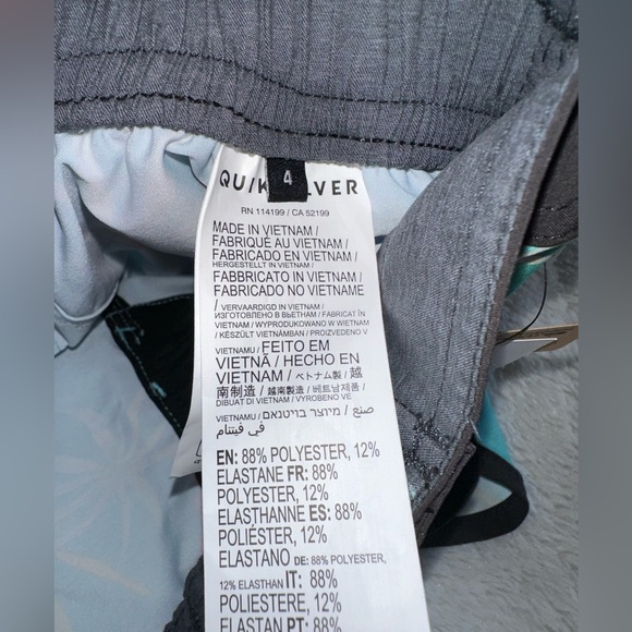 NWT Toddler Quicksilver Swim Trunks - Picture 4 of 4